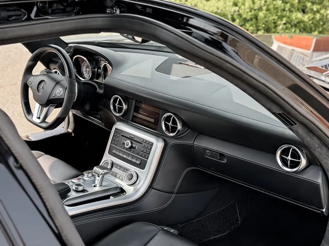 Mercedes-Benz SLS AMG 2011 SLS AMG фото 7
