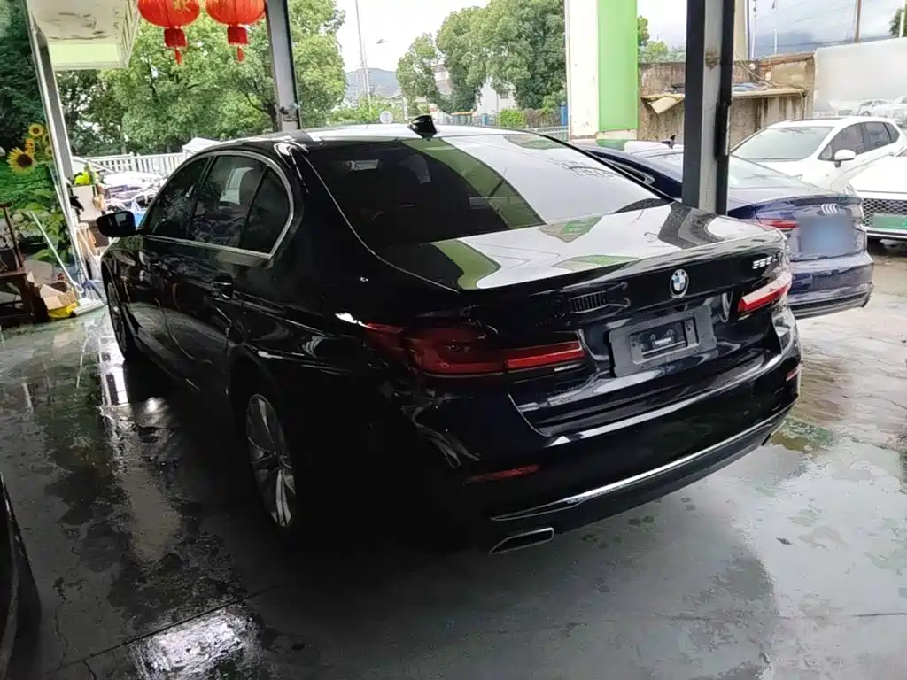 صورة 5 - BMW 5 Series