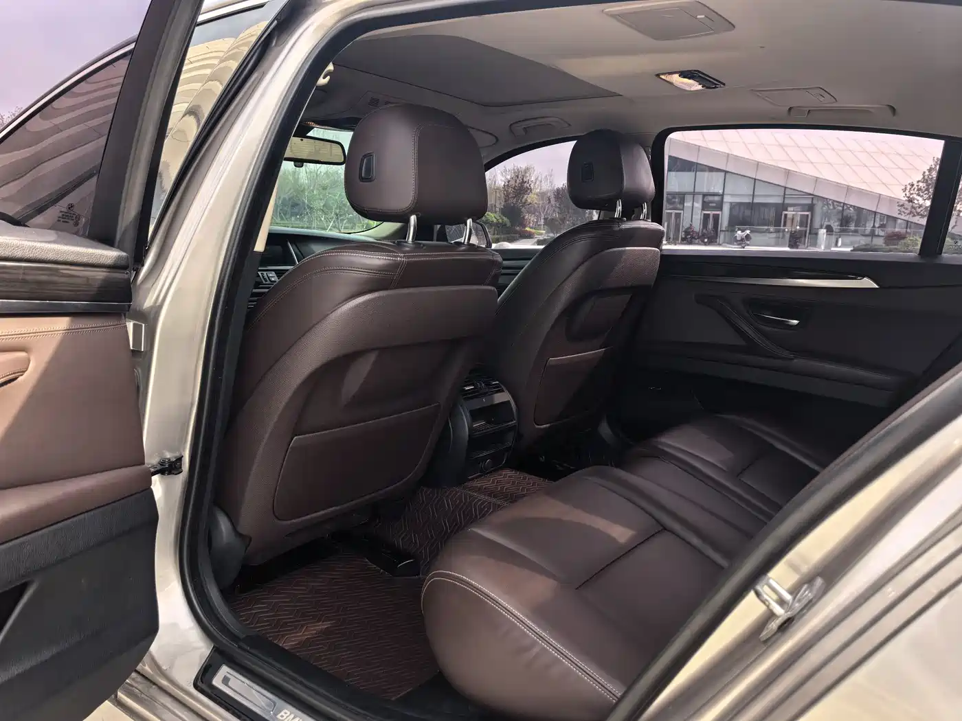 BMW 5 Series 2014 525Li Luxury Design Package фото 7