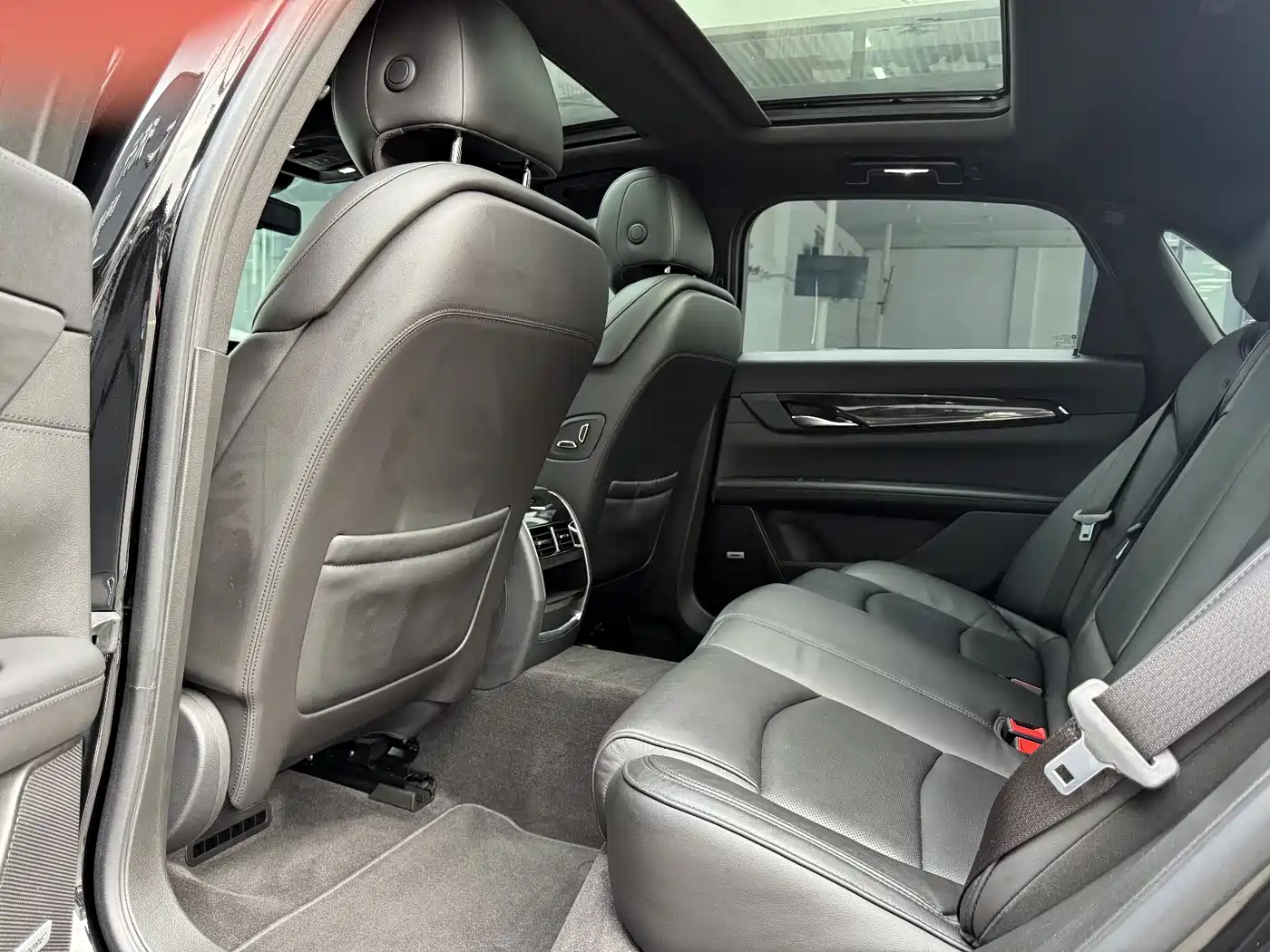 Cadillac CT6 2019 28T Luxury Model фото 17