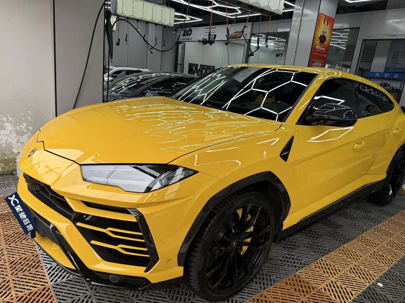 Lamborghini Urus 2021 4.0T V8