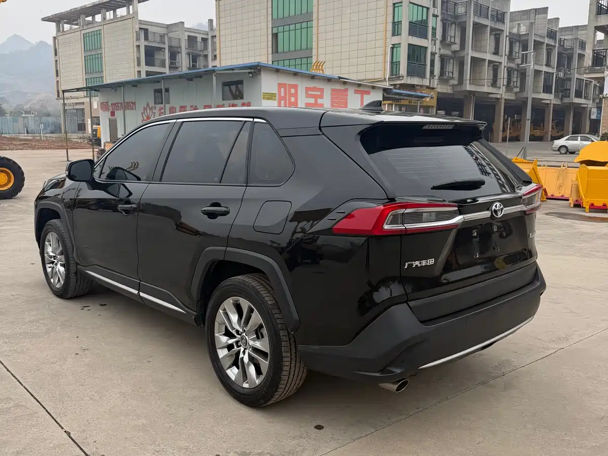 Toyota Wildlander 2022 2.0L CVT FWD Luxury Edition фото 6