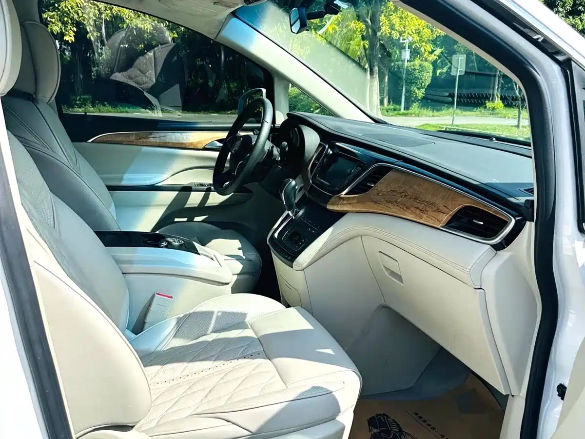 Buick GL8 2018 ES 28T Comfort Type China VI фото 9