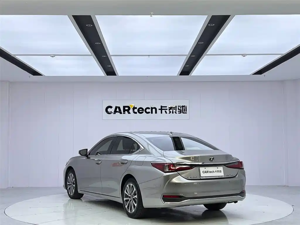 Lexus ES 2021 200 Excellence Edition фото 3