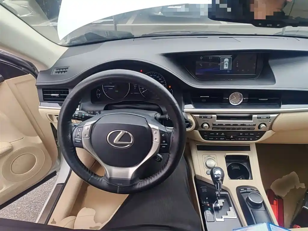 Lexus ES 2013 300h Elite Edition фото 11