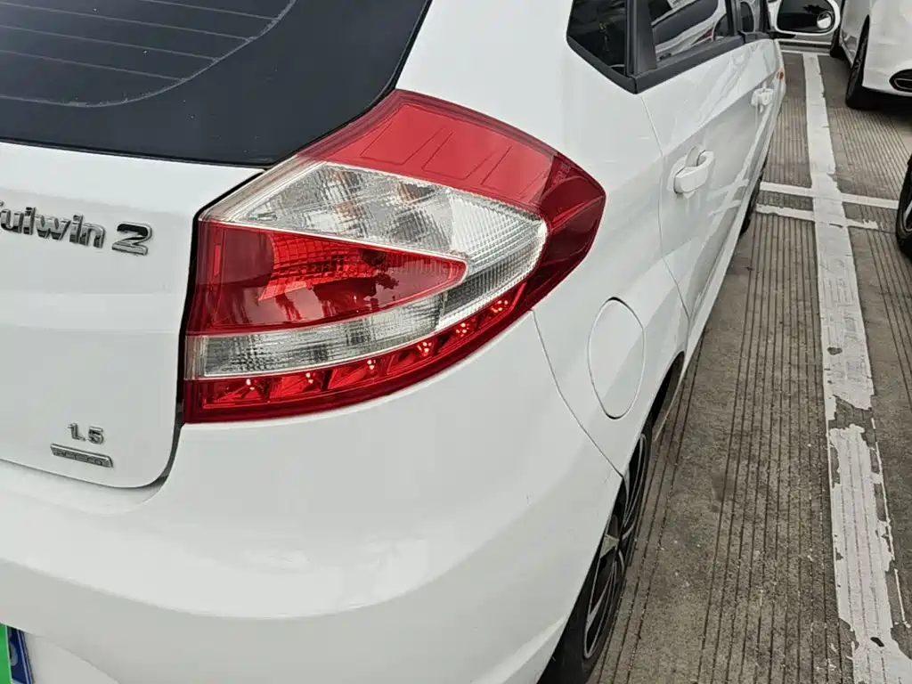 Chery Fengyun 2 2016 2015 1.5L Manual Trend Edition