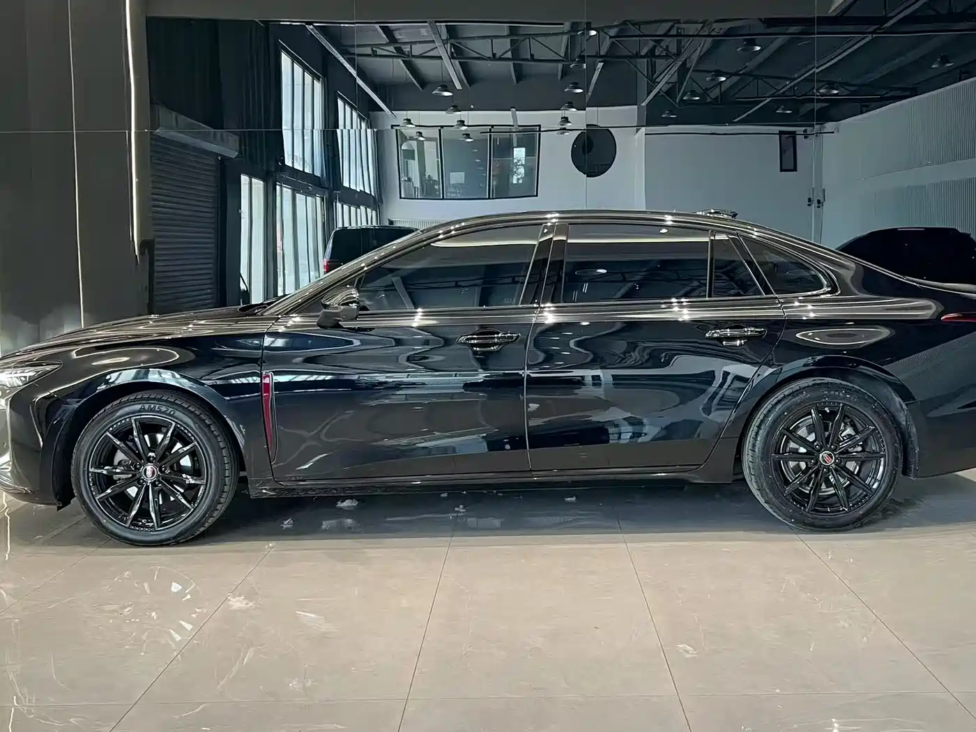 Hongqi H5 2025 1.5T DCT Mystic Shadow 2 Million Edition фото 4