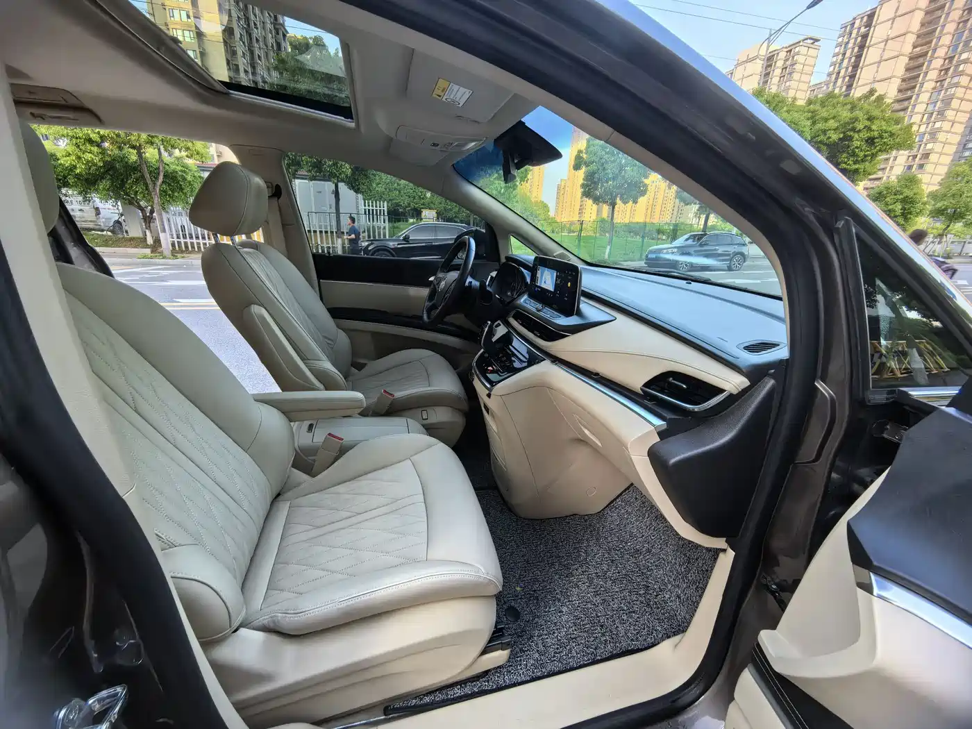 Buick GL8 2023 Land Business Class 652T Luxury фото 12
