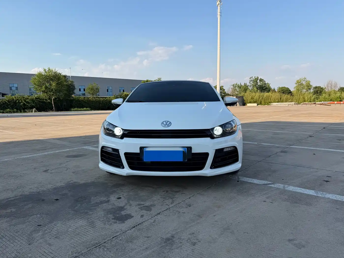 Photo 2 - Volkswagen Scirocco