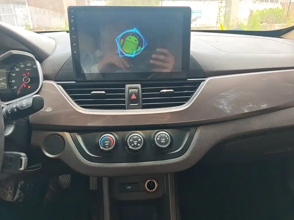 Baojun 310W 2018 2017 1.5L Manual Comfort China V