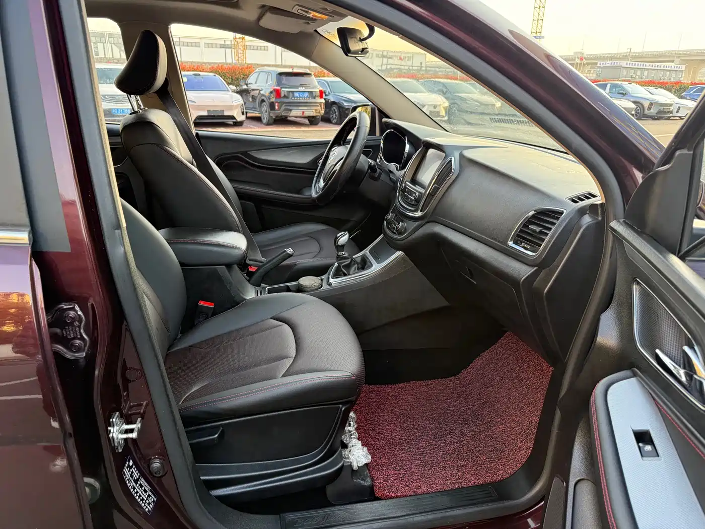 Baojun 560 2016 2015 1.8L Manual Luxury