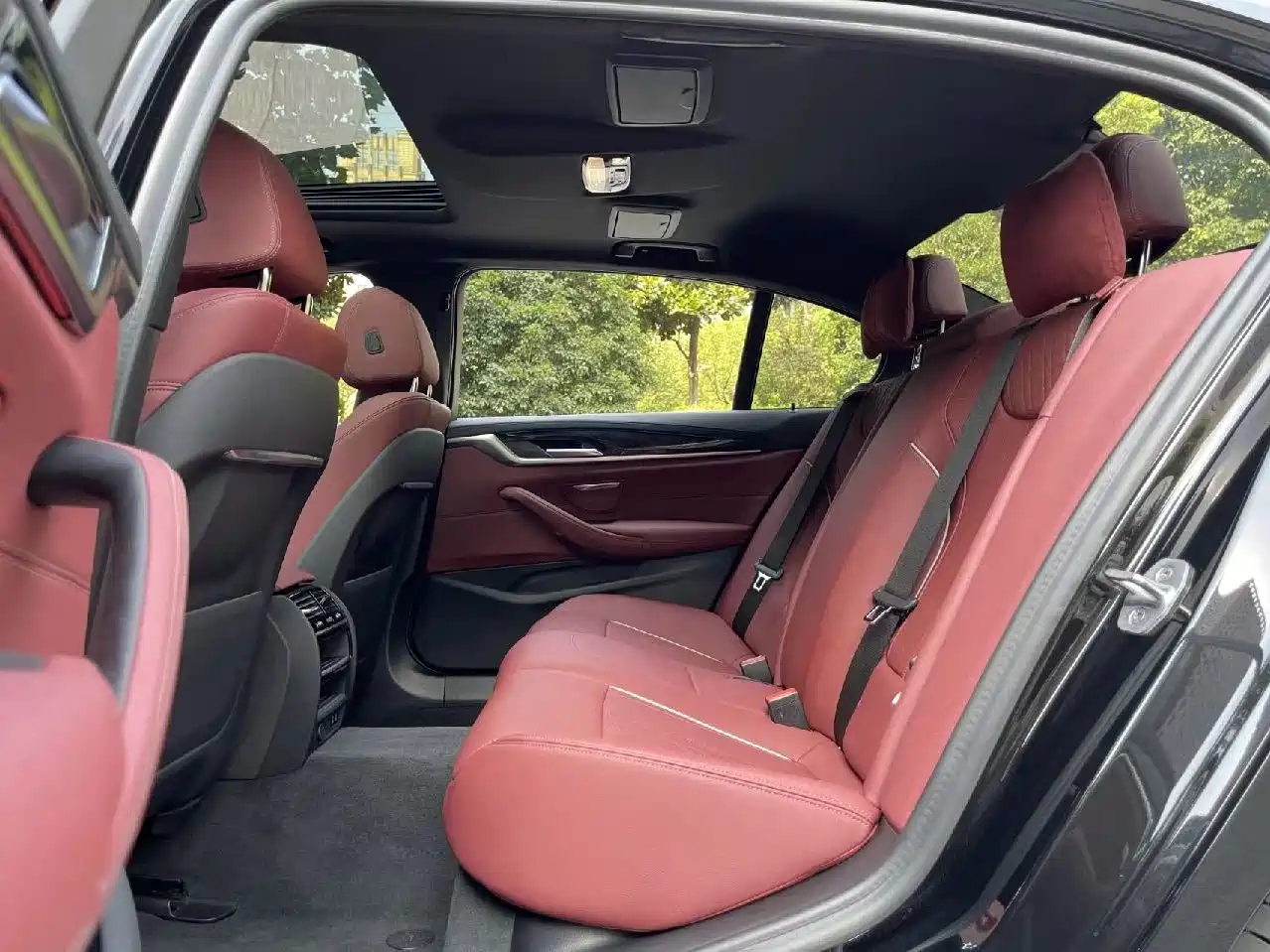 BMW 5 Series 2022 525Li M Sport Package фото 4