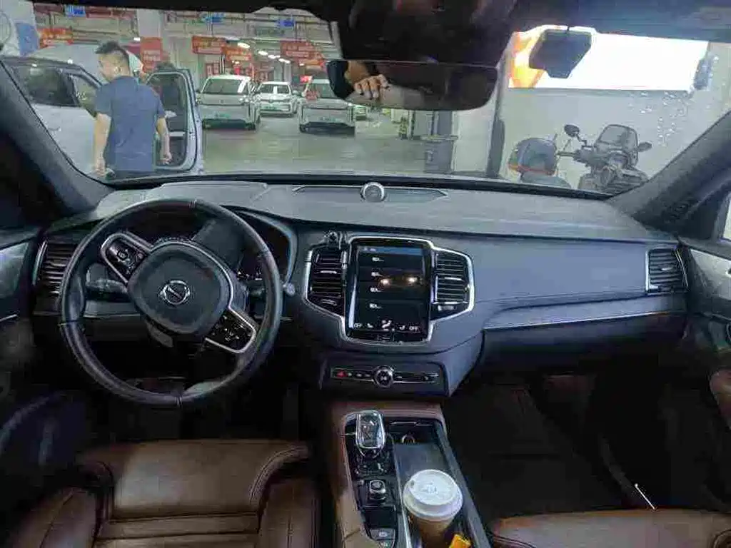 Volvo XC90 Plug-in Hybrid 2022 2021 E-Drive Hybrid T8 Premium Luxury 7-Seater