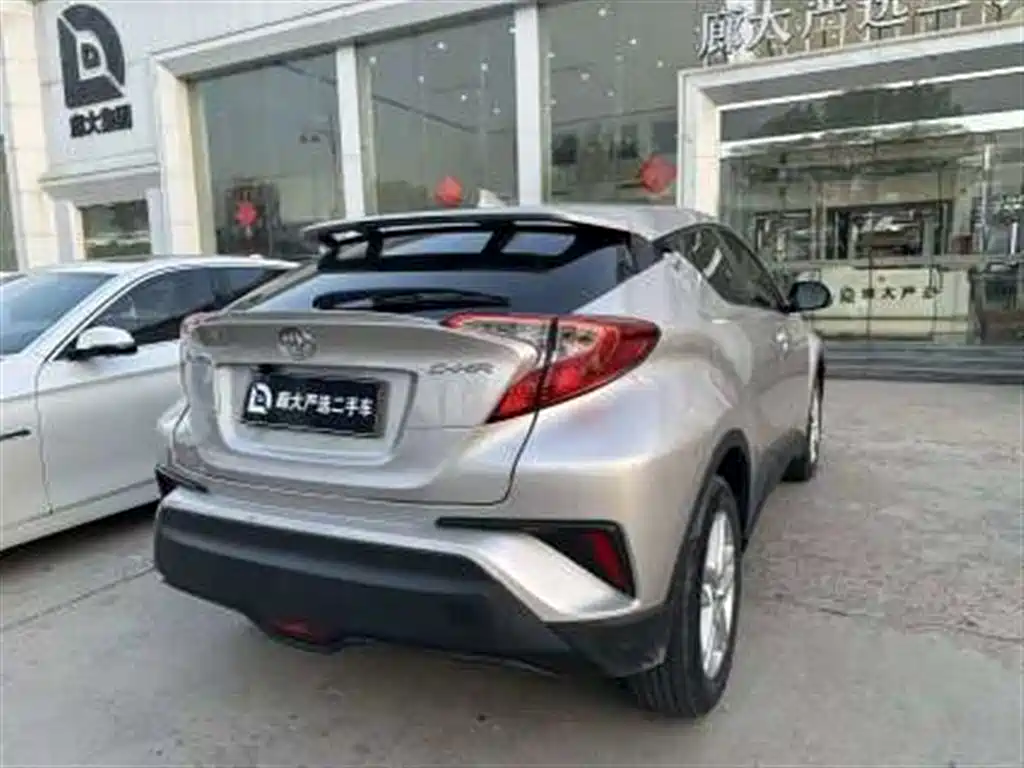 Toyota C-HR 2021 2.0L Comfort Edition фото 8
