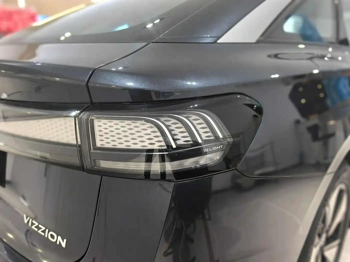 VOLKSWAGEN ID.7 VIZZION