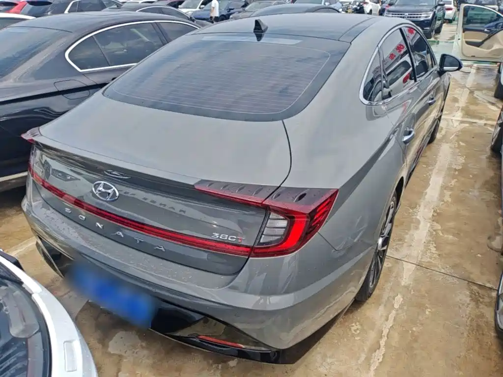 Фото 7 - Hyundai Sonata