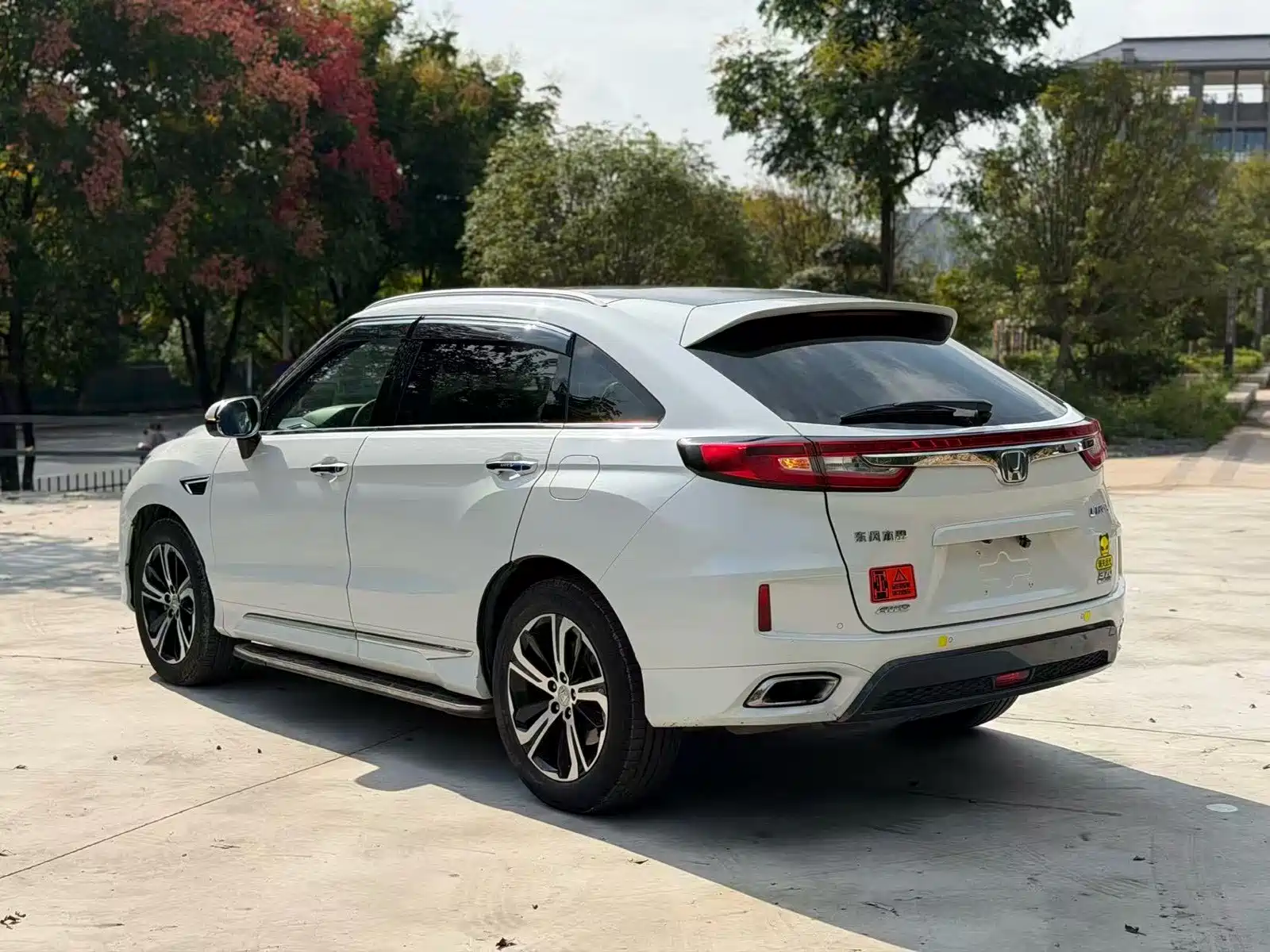 Фото 6 - Honda UR-V