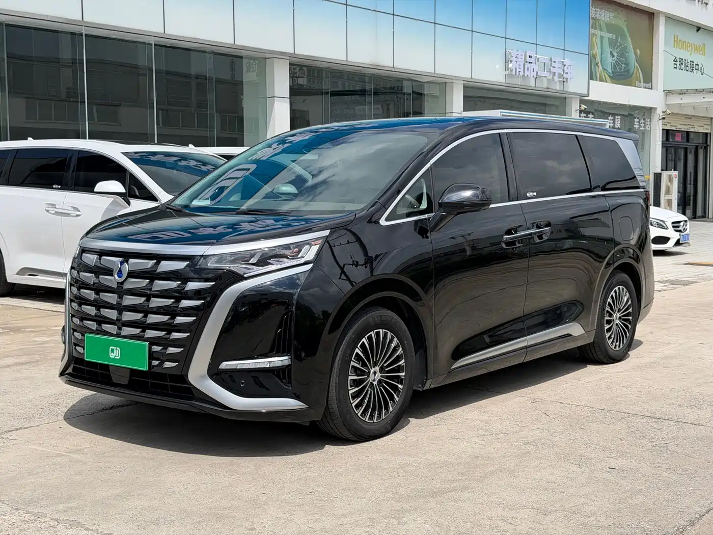 Denza D9 2022 2022 DM-i 970 All-Wheel Drive Honor Edition