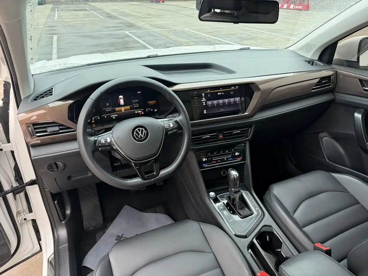 Volkswagen Tharu 2022 280TSI 2WD Comfort фото 4