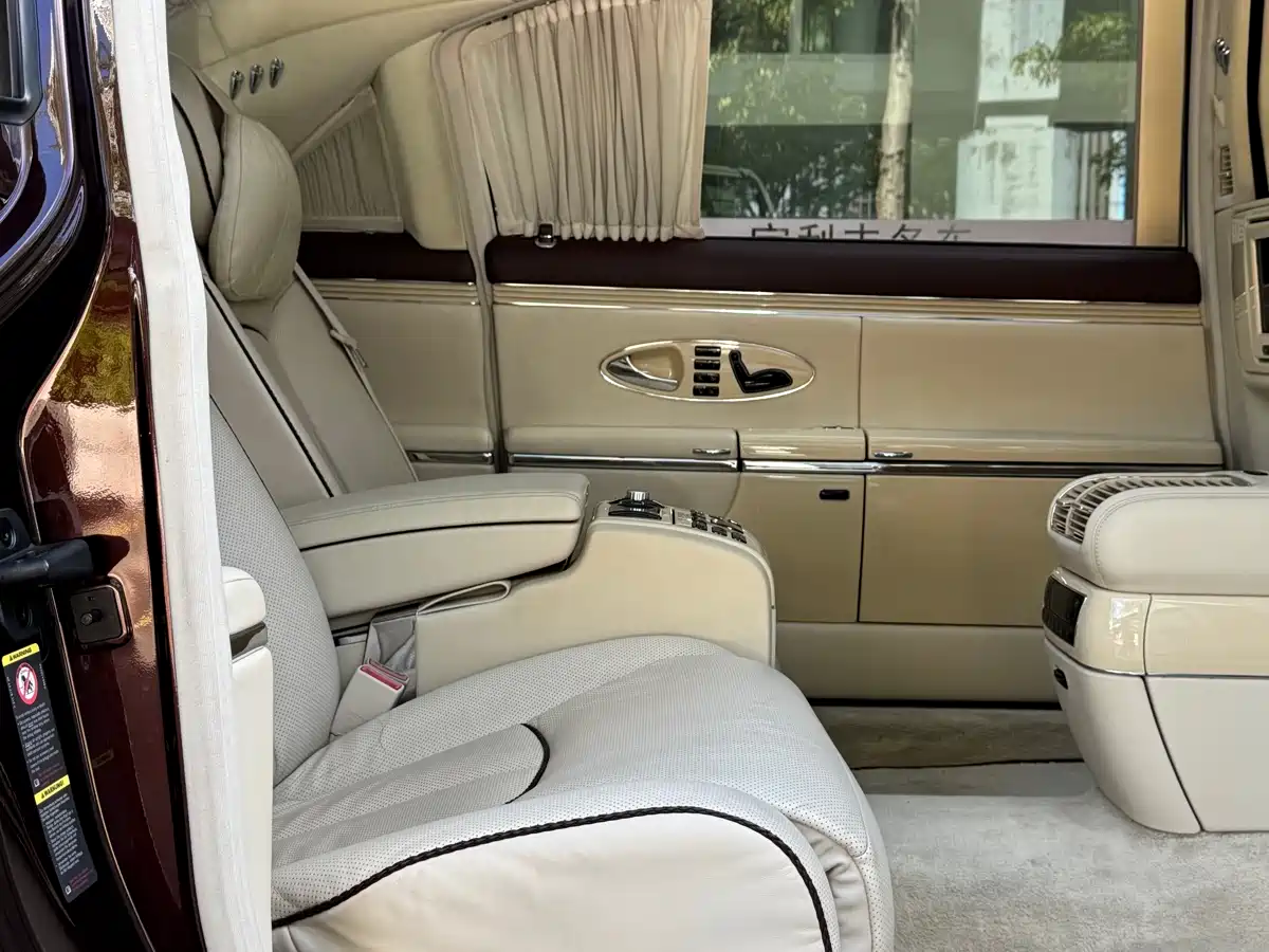 Maybach Maybach 2012 2007 Model 6.0T 62 S