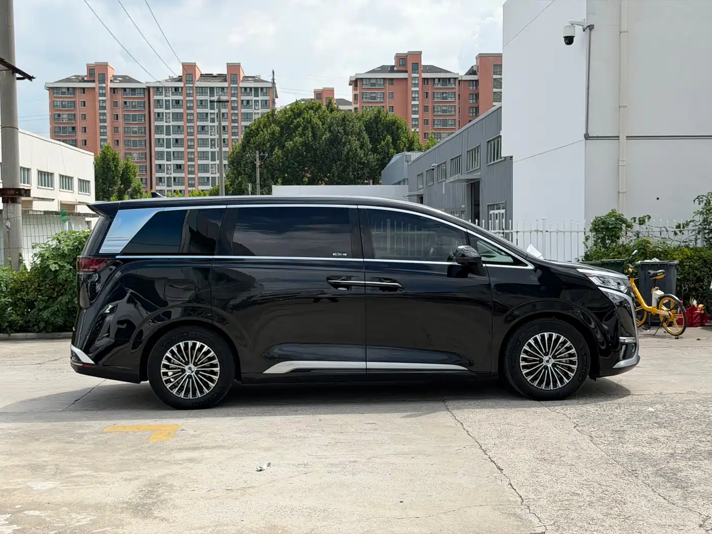 Denza D9 2022 2022 DM-i 970 All-Wheel Drive Honor Edition