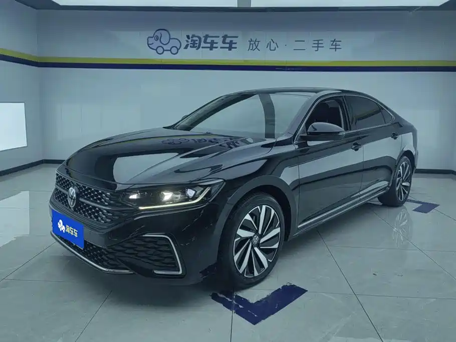 Volkswagen Passat 2023 Facelift 330TSI Starlight Elite Edition