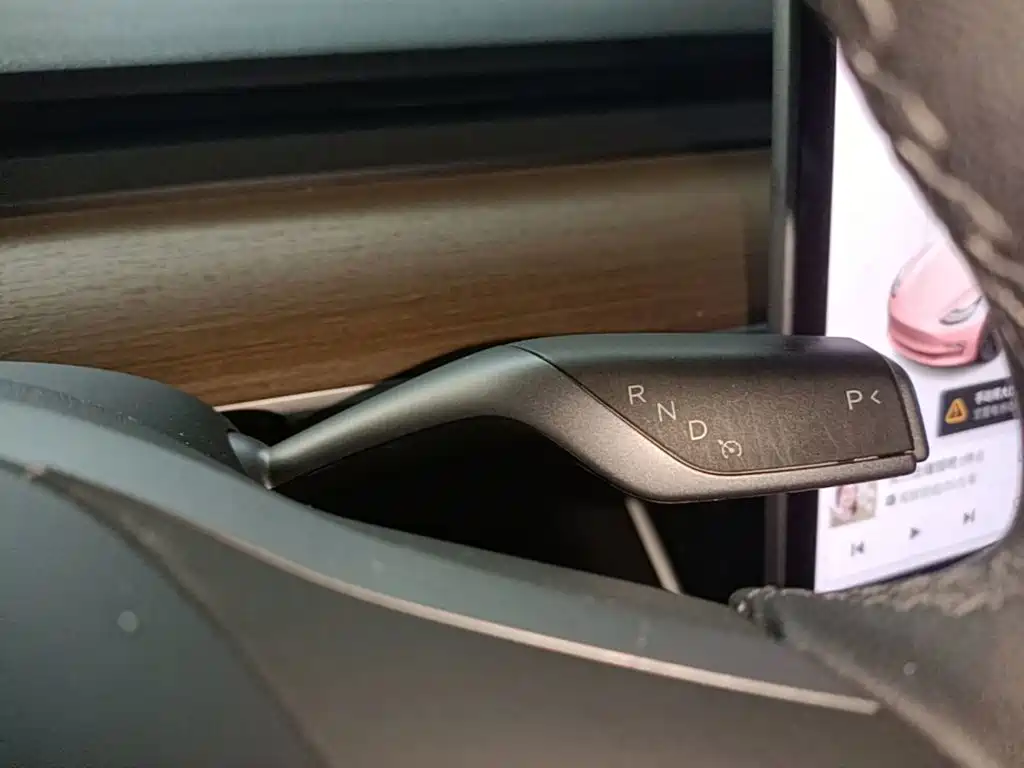 Фото 14 - Tesla Model 3