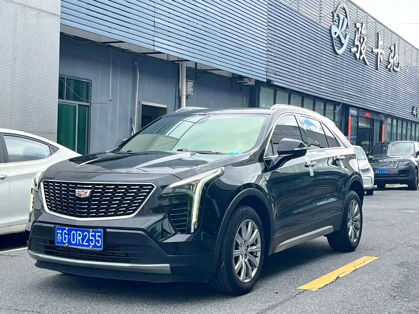 Cadillac XT4 2021 28T FWD Premium Edition