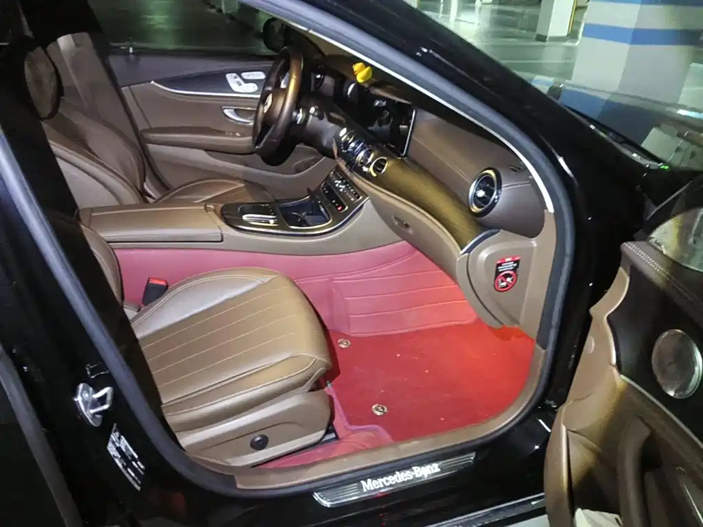 Mercedes-Benz E-Class, миниатюра 10