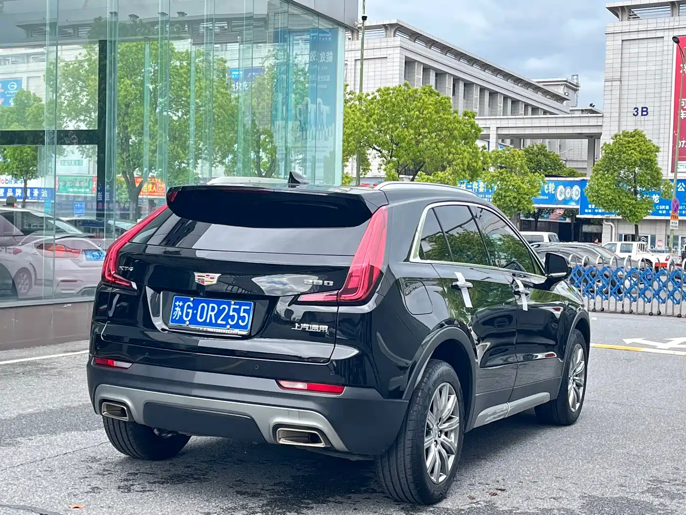 Cadillac XT4 2021 28T FWD Premium Edition фото 6