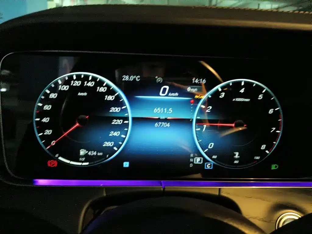 Mercedes-Benz E-Class, миниатюра 15