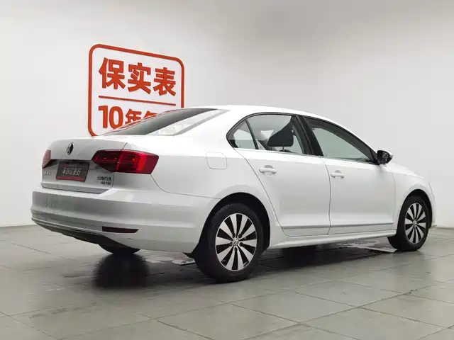 Volkswagen Sagitar 2018 180TSI DSG Premium Edition — фото 2