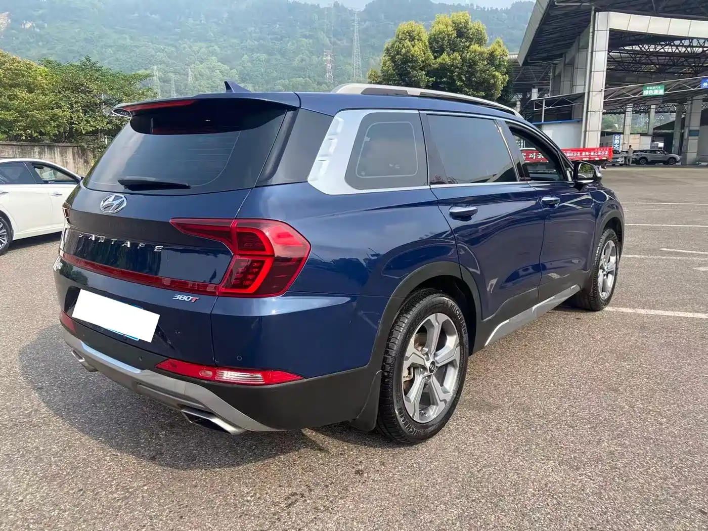 Фото 13 - Hyundai Santa Fe