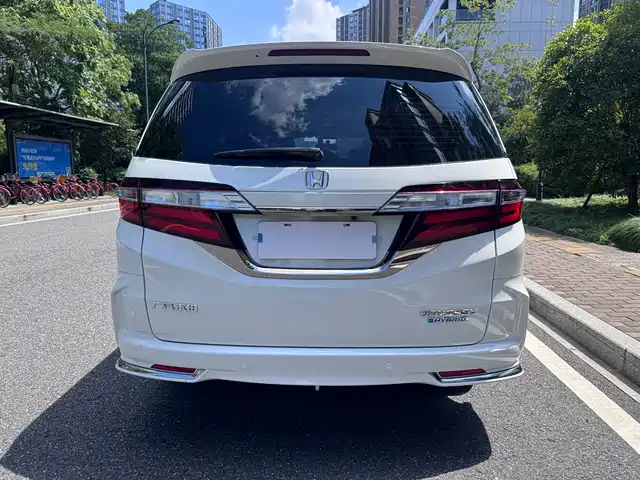 Honda Odyssey 2021 2.0L Sharp Comfort Edition — фото 4