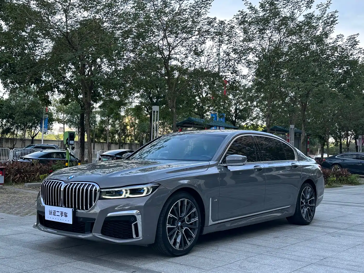 BMW 7 Series 2019 740Li Exclusive M Sport Package