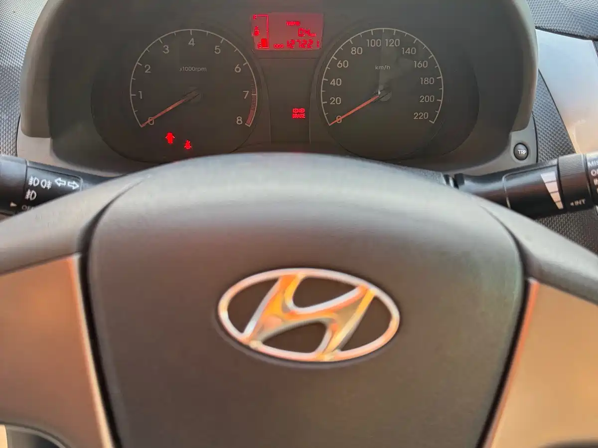 Hyundai Verna 2014 1.4L Manual Smart GLS фото 9