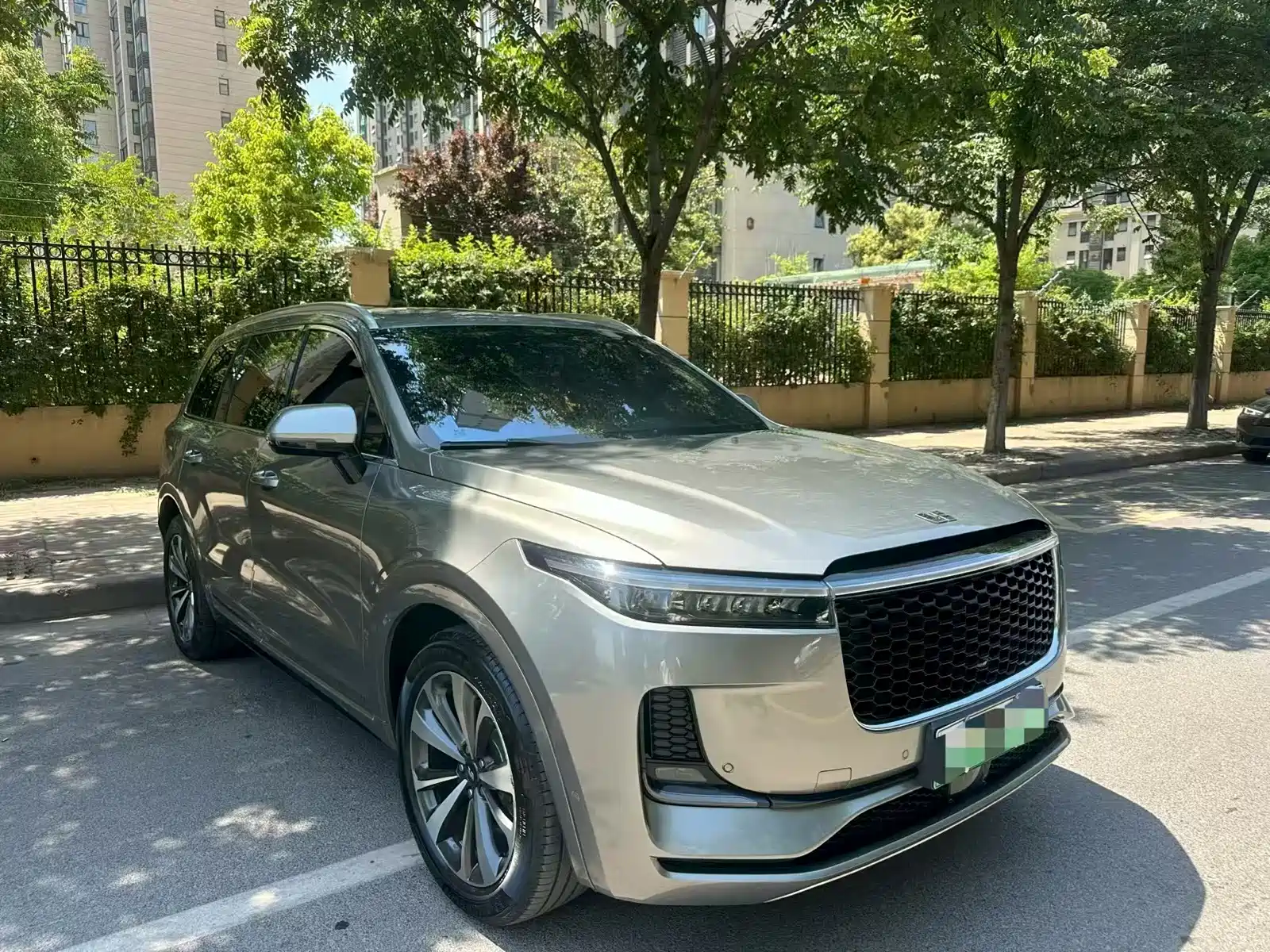Photo 1 - Li Auto Li ONE