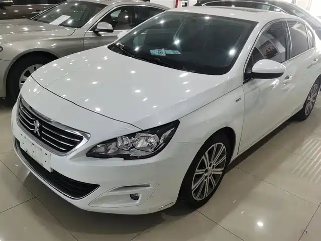PEUGEOT 408