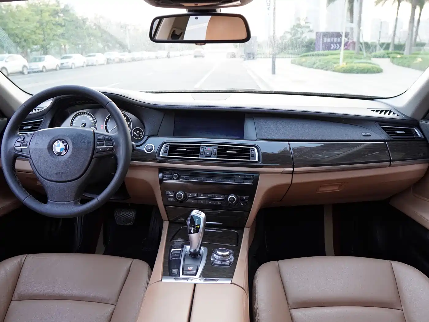 BMW 7 Series 2011 730Li Elegance фото 7