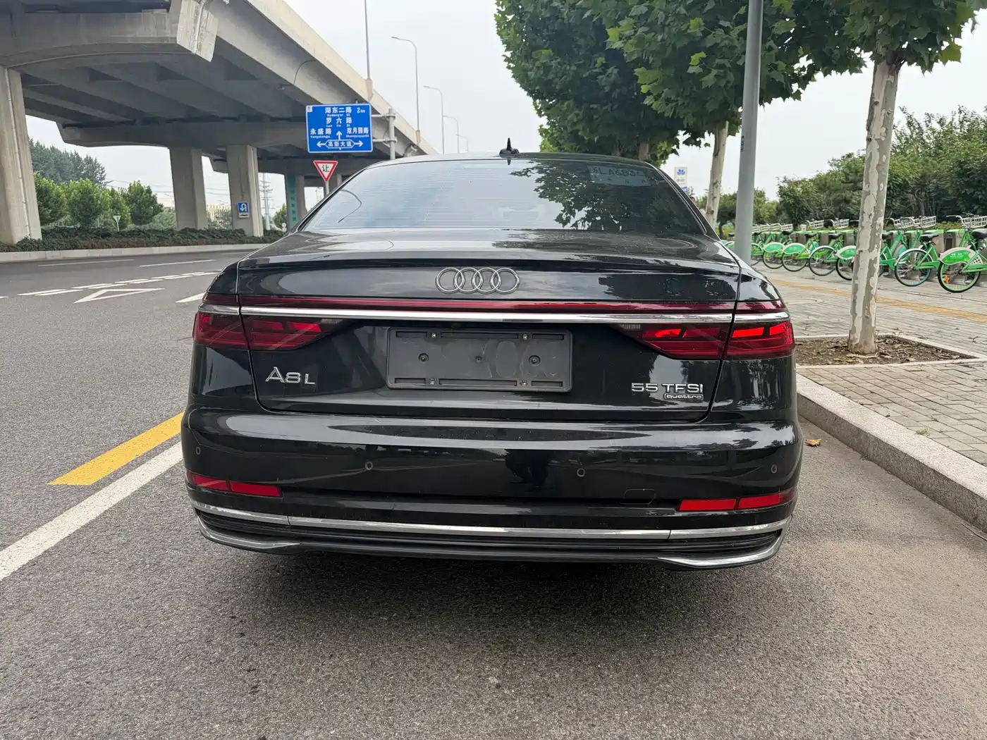 Фото 4 - Audi A8