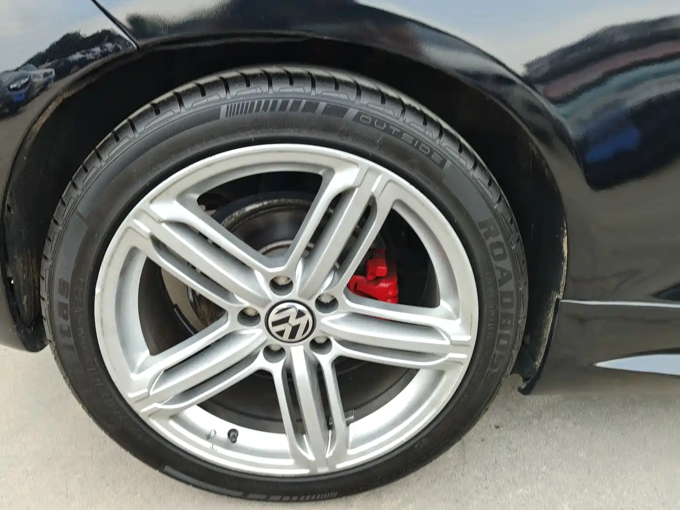 Volkswagen Scirocco 2010 2.0TSI Luxury Edition фото 38