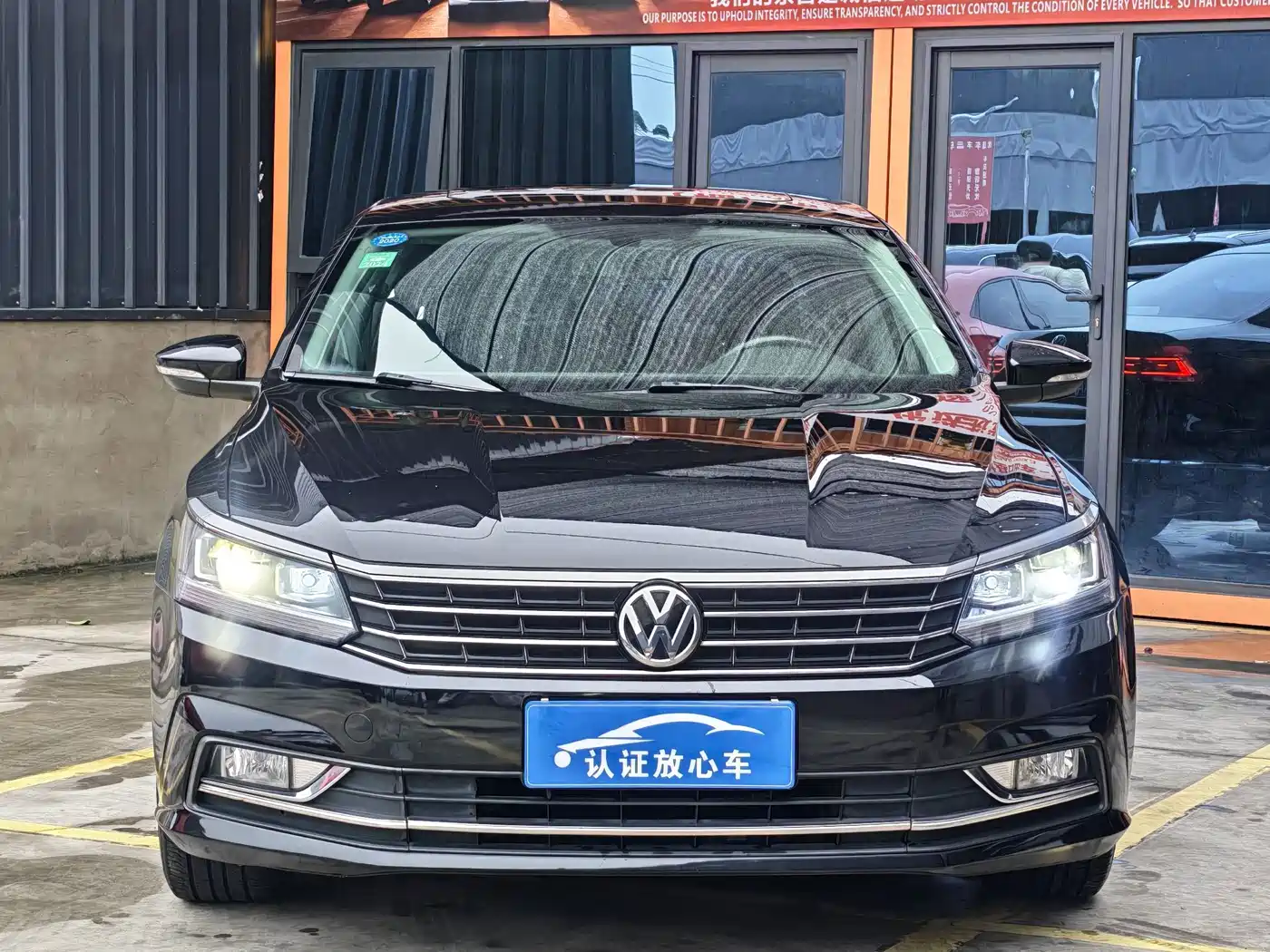 Фото 2 - Volkswagen Passat