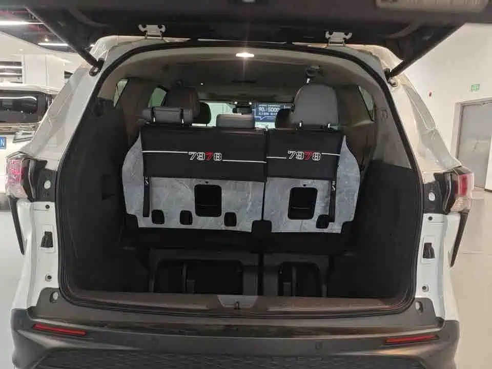 Toyota Granvia 2025 2024 2.5L Hybrid Comfort