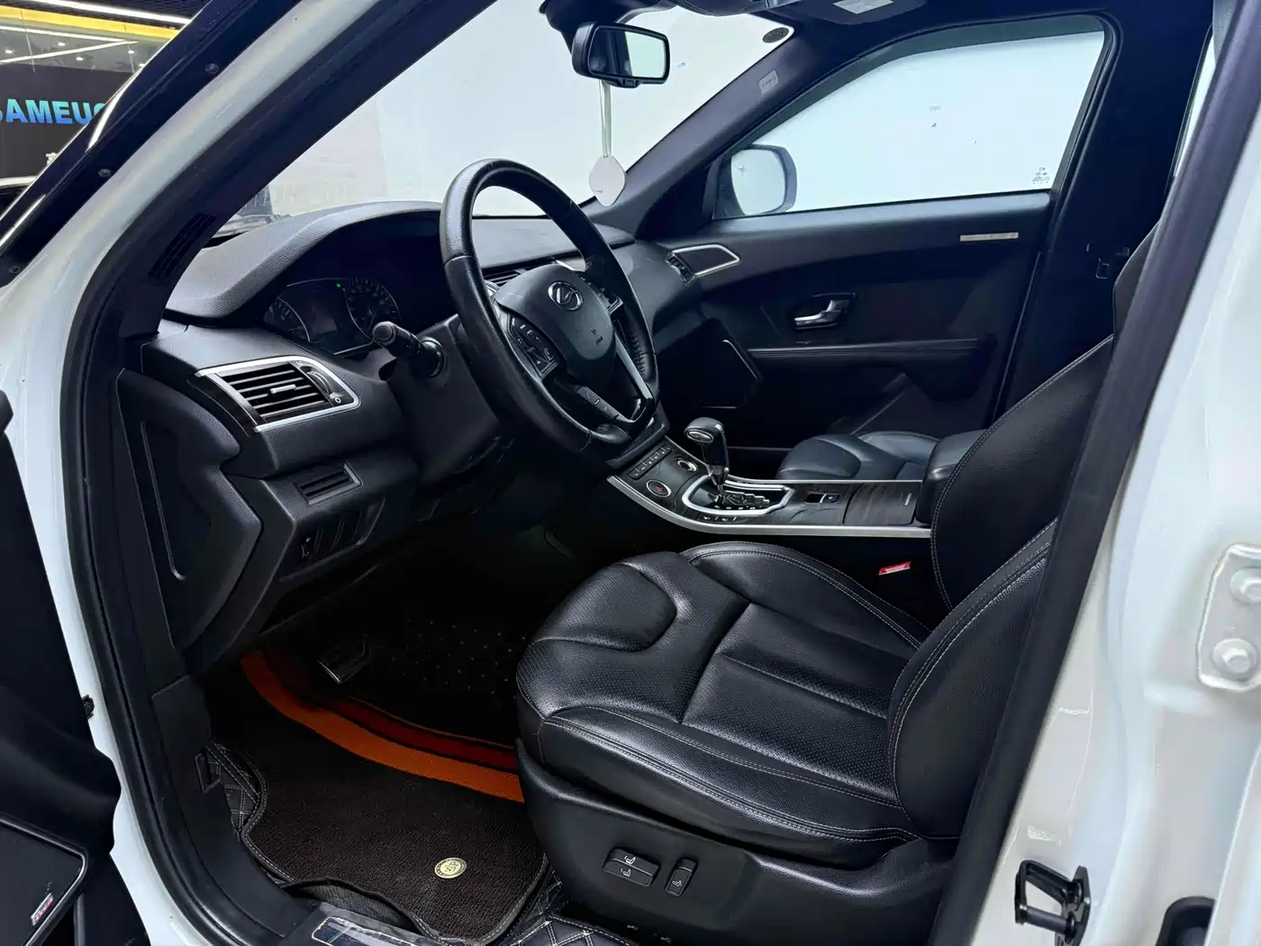 Фото 4 - Landwind X7