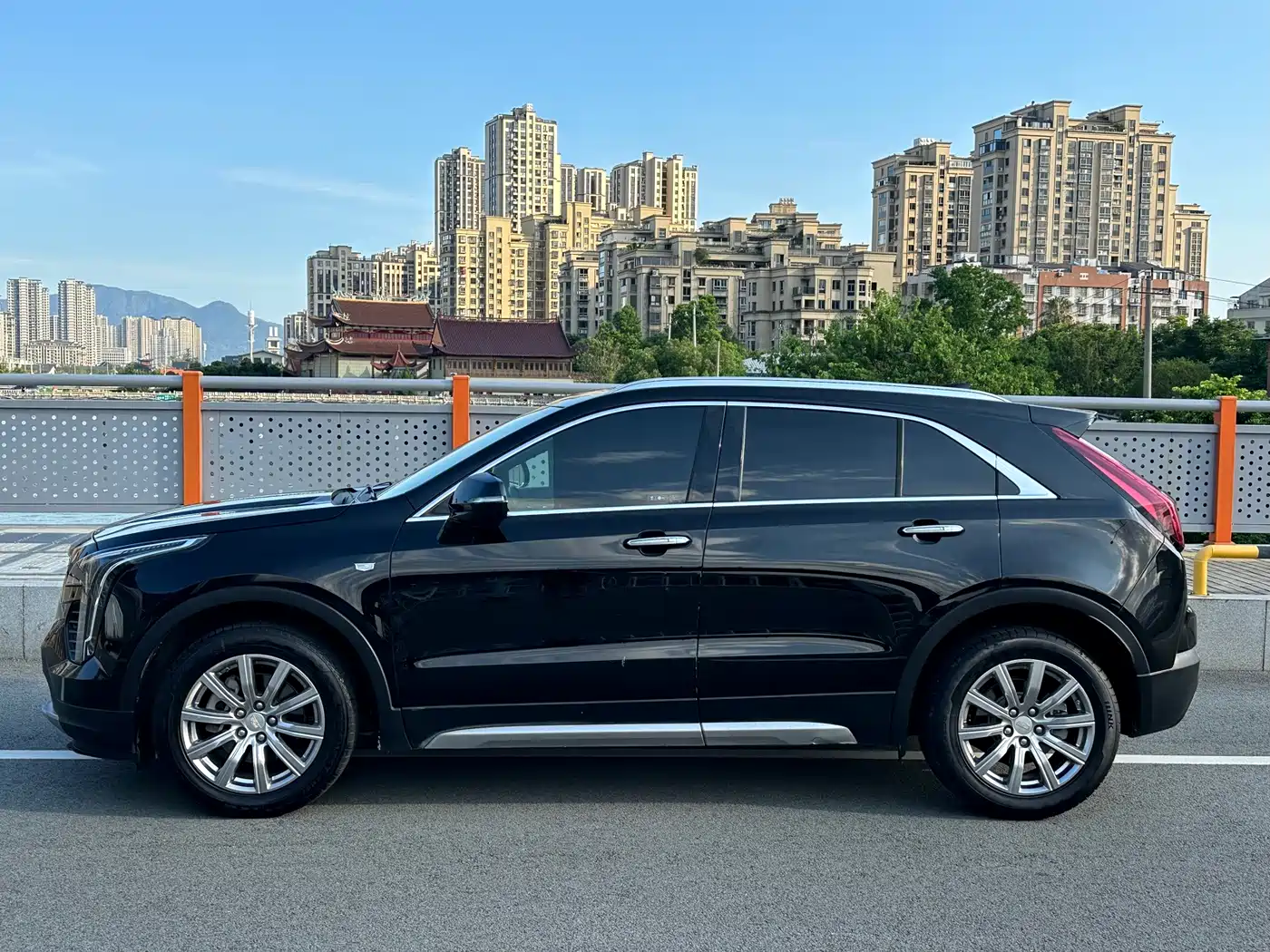 Фото 15 - Cadillac XT4