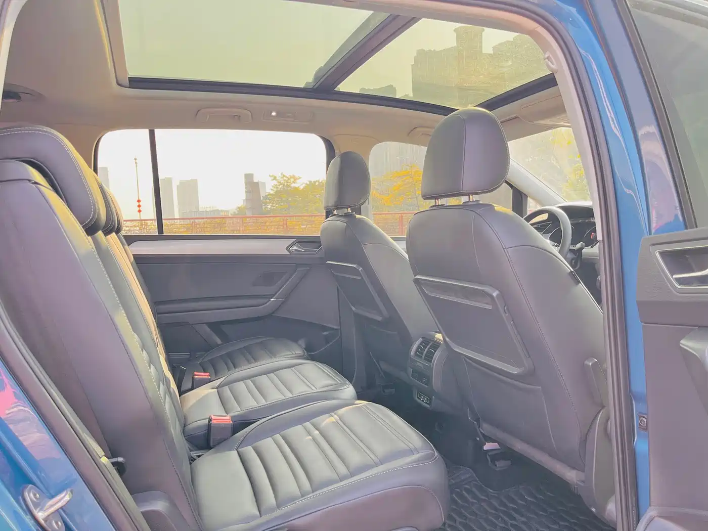 Volkswagen Touran 2018 Touran L 280TSI DSG Comfort Edition 7-seater China VI фото 8