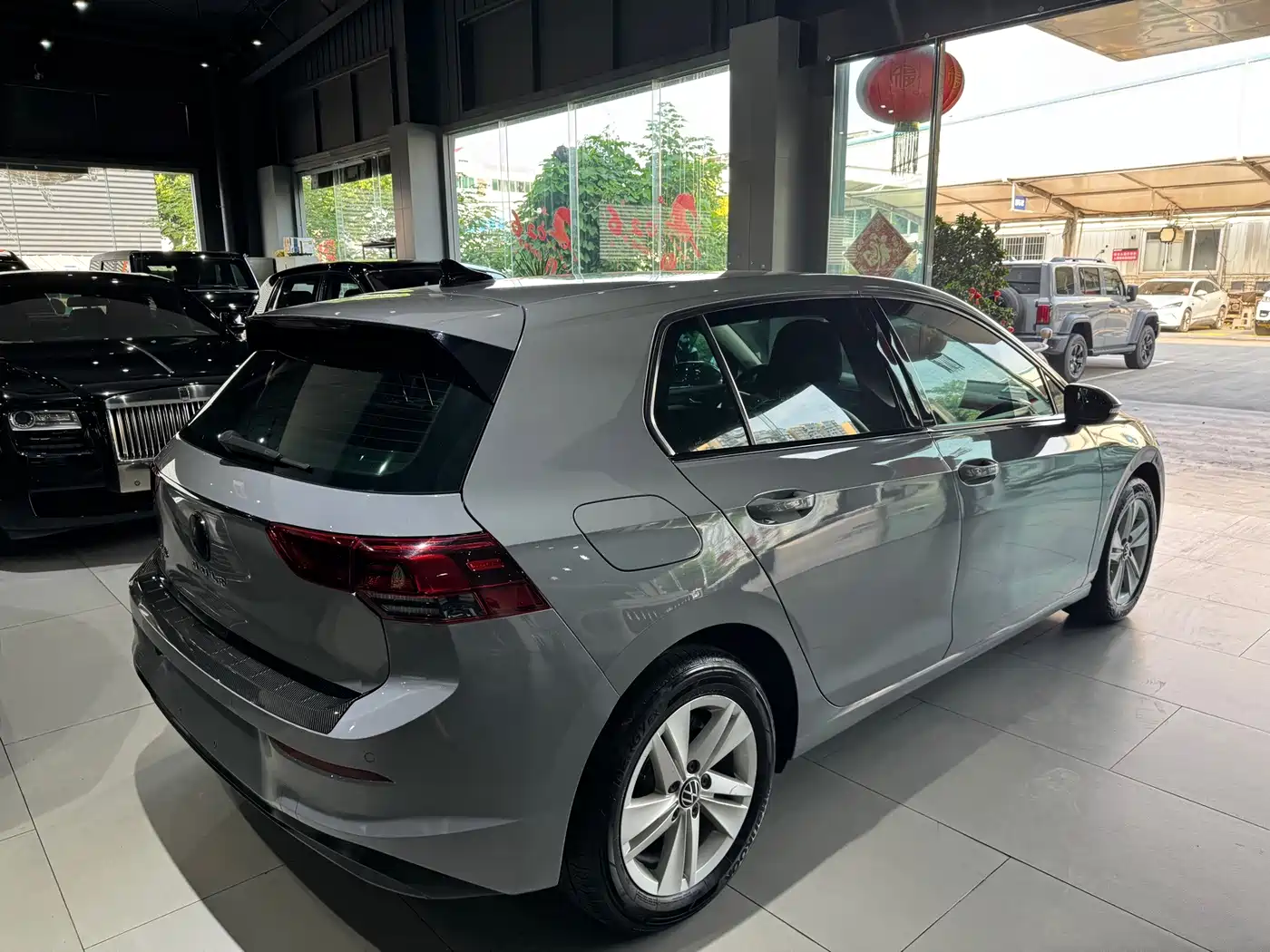 Фото 5 - Volkswagen Golf
