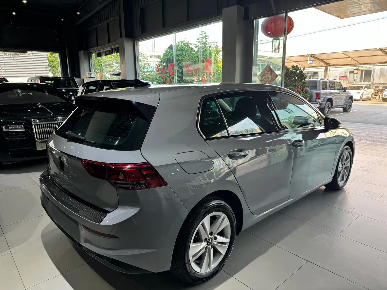 Фото 5 - Volkswagen Golf