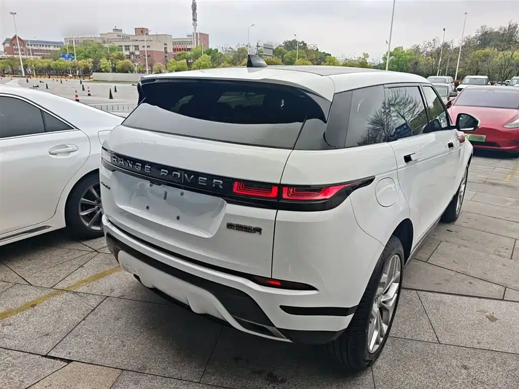 Land Rover Range Rover Evoque 2023 Range Rover Evoque L 200PS Elite Edition фото 5