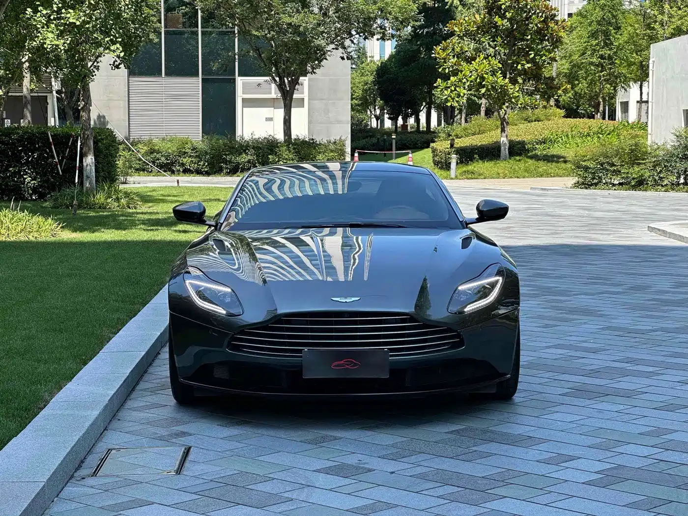 Aston Martin DB11 2018 2017 4.0T V8